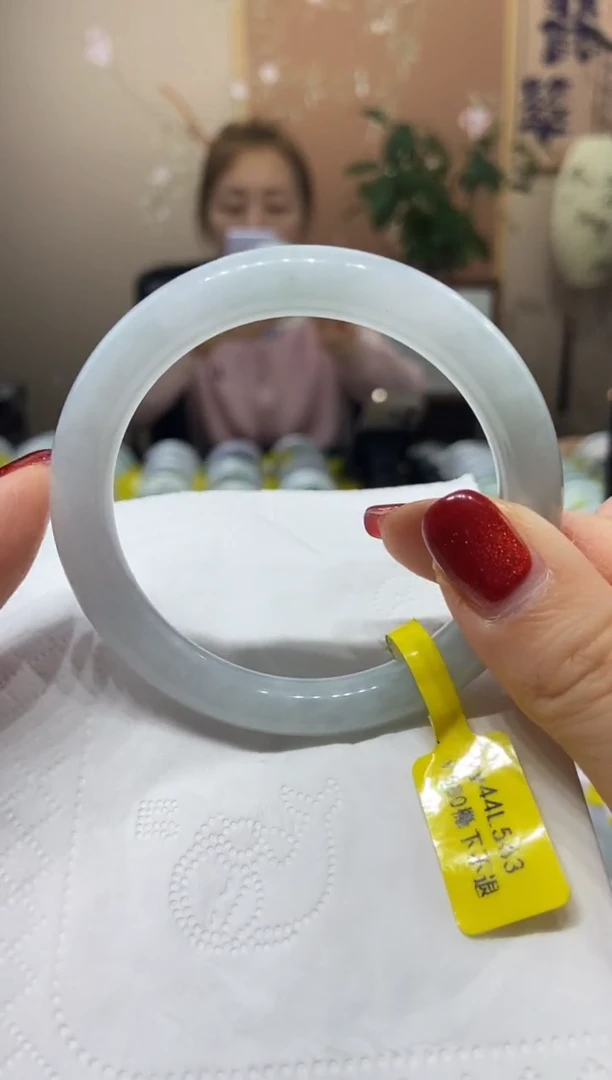 【闪购商品】翡翠手镯未镶嵌55 56圈口