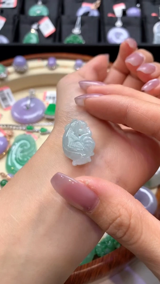 【闪购商品】翡翠颈饰未镶嵌天然A货翡翠