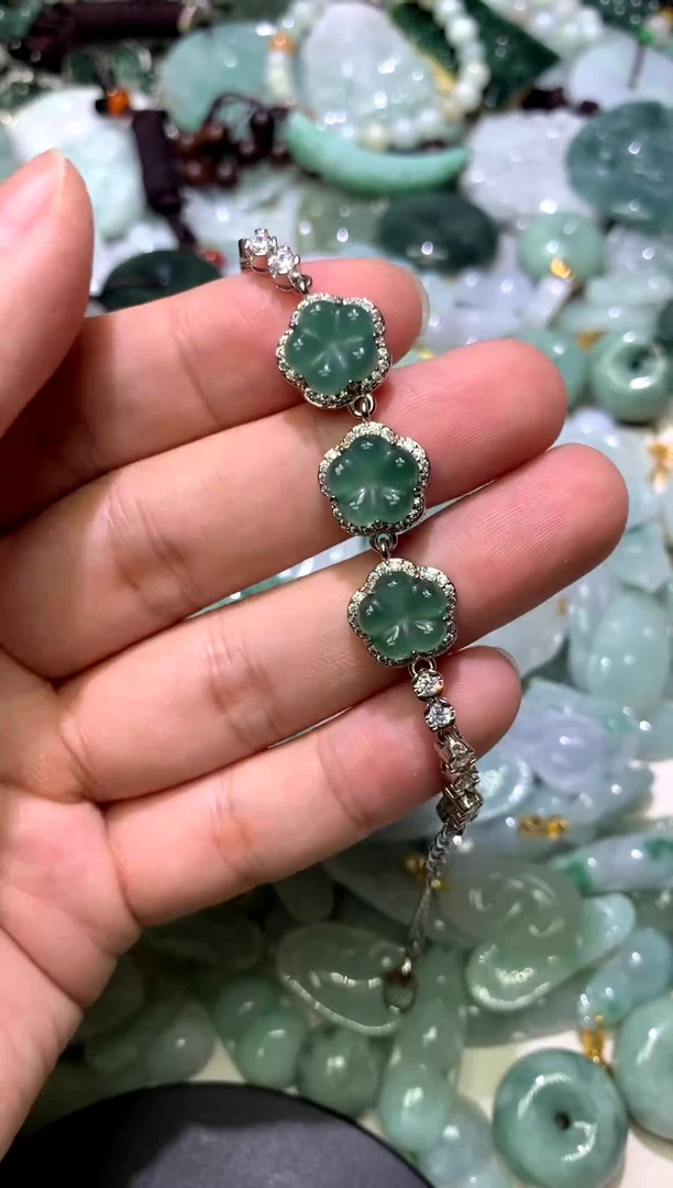 颈饰未镶嵌翡翠1