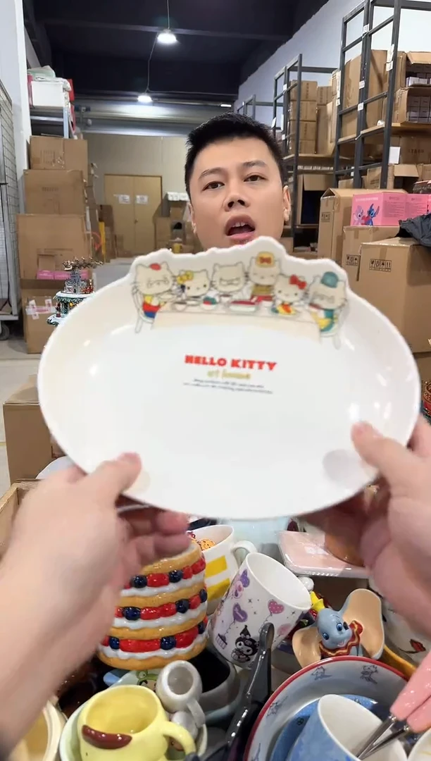 瓷片原盒kt猫一家人餐盘