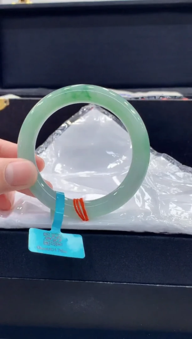 未镶嵌手镯翡翠翡翠手镯