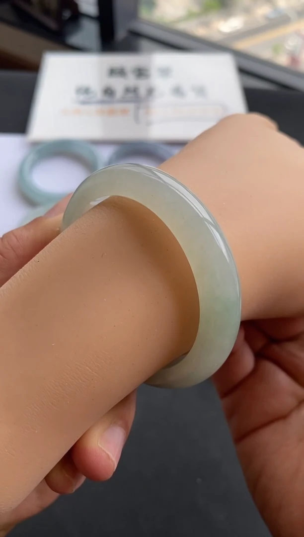 翡翠手镯未镶嵌22号50.8*11.4*8.2正圈