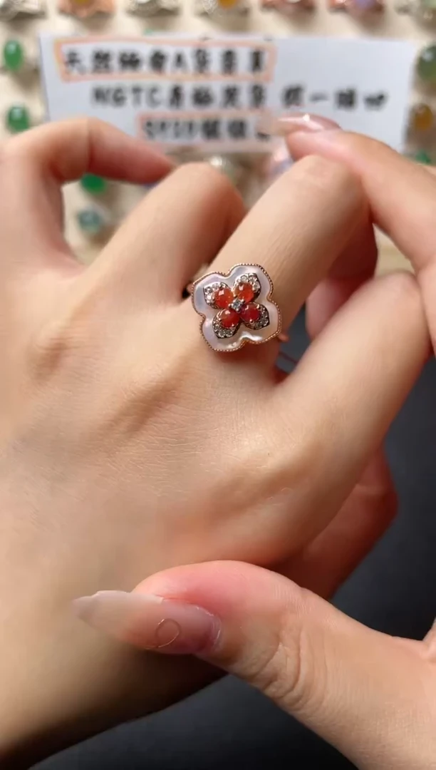 【闪购商品】翡翠戒指银S925镶嵌一物一证一礼盒