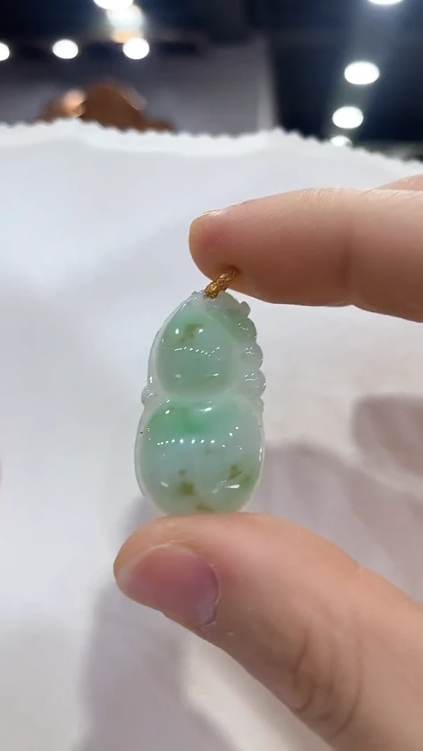 吊坠(不含链)未镶嵌翡翠65