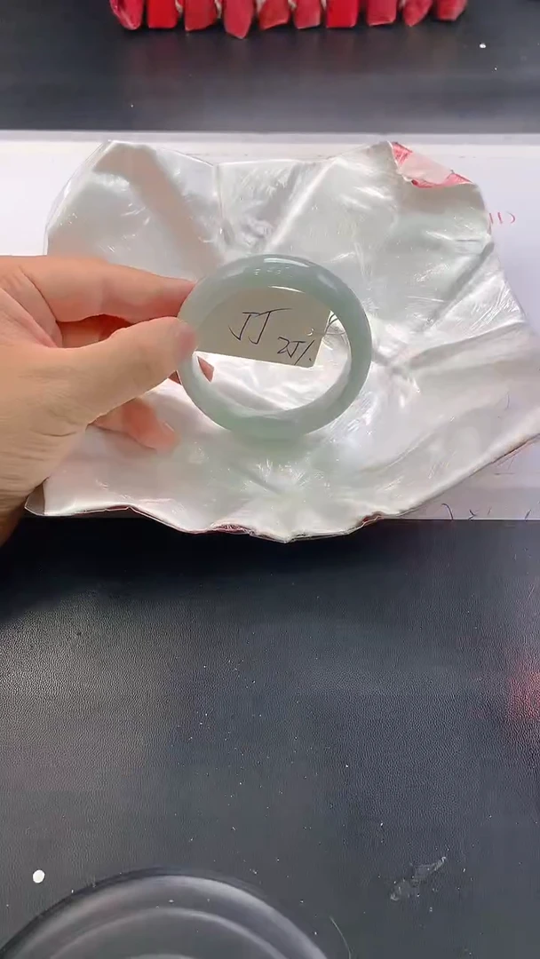 未镶嵌手镯翡翠251