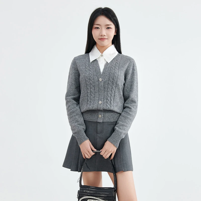 KBNE新款毛针织衫长袖短款时尚假两件圆领翻领秋冬套头