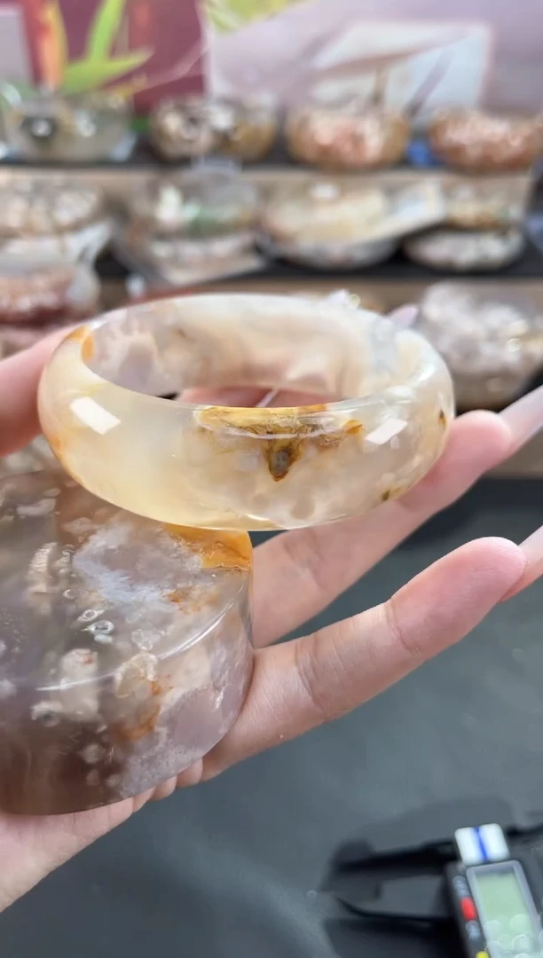 未镶嵌手镯石英质玉62