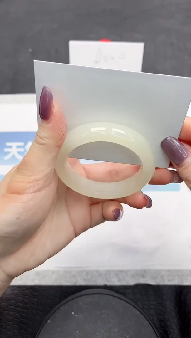 【闪购商品】石英质玉手镯未镶嵌69-51.1