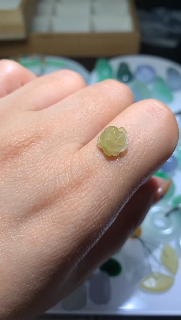 定制翡翠未镶嵌毛货
