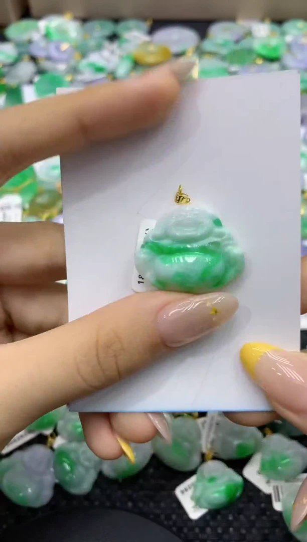 颈饰18K金镶嵌翡翠天然缅甸翡翠A货