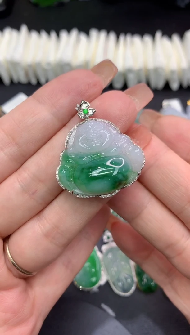 吊坠(不含链)18K金镶嵌翡翠111