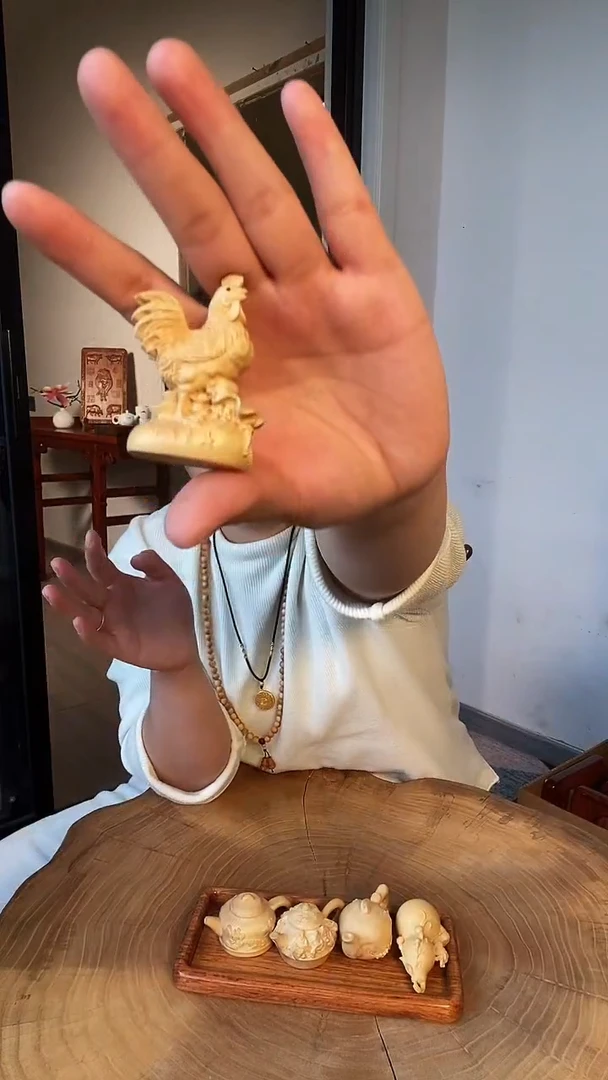 黄杨木大吉大利精雕大鸡大利摆件手把件