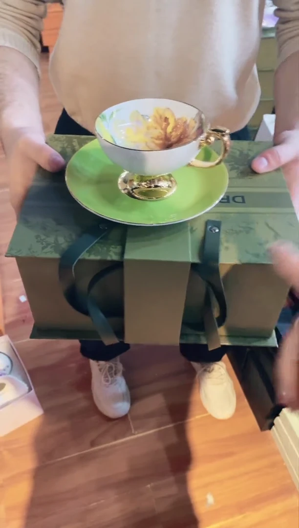 【闪购商品】杯鸿辉家品牌瓷器，京东包邮！