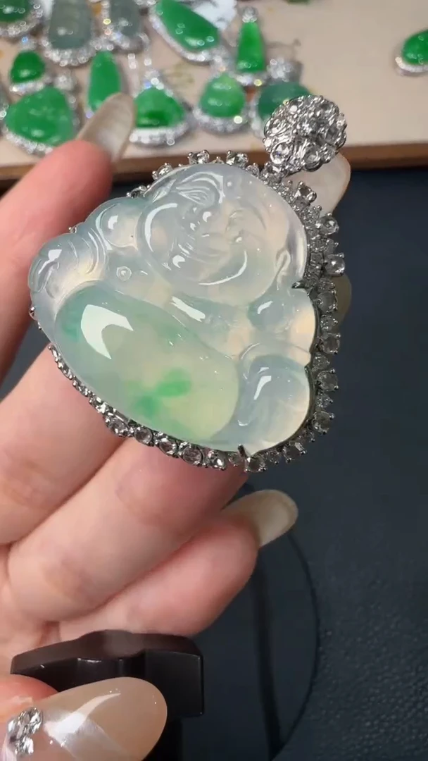 【闪购商品】翡翠吊坠(不含链)18K金镶嵌44