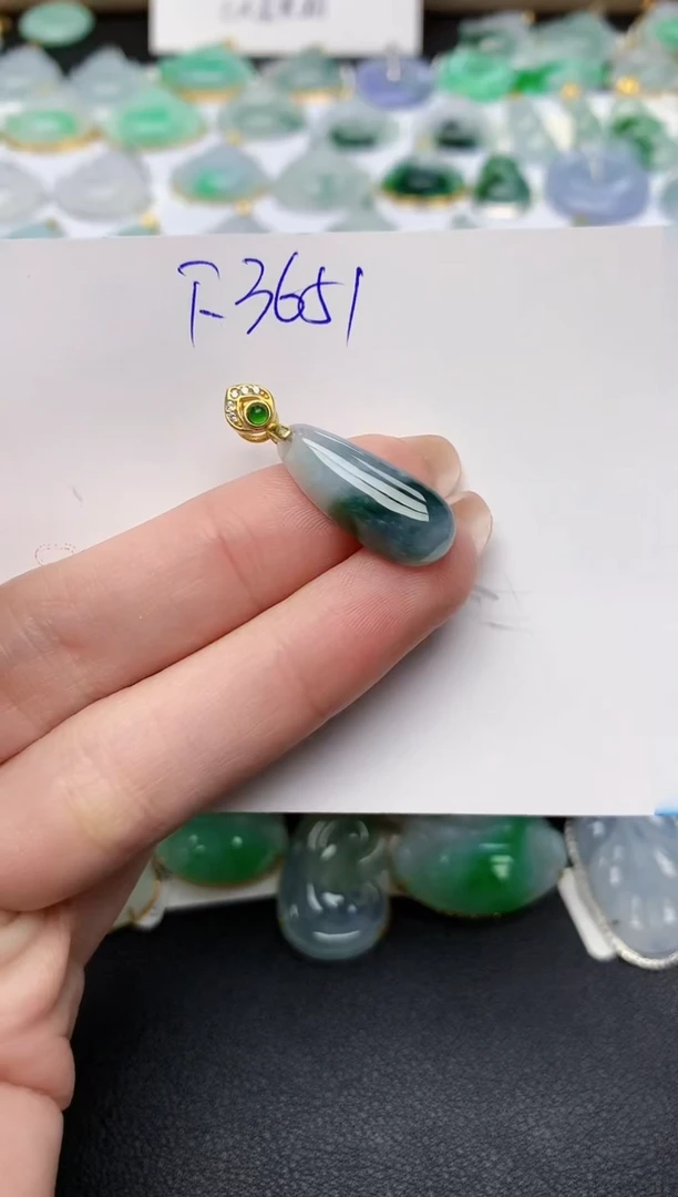 颈饰未镶嵌翡翠天然缅甸A货翡翠百元以上9元证书费自理