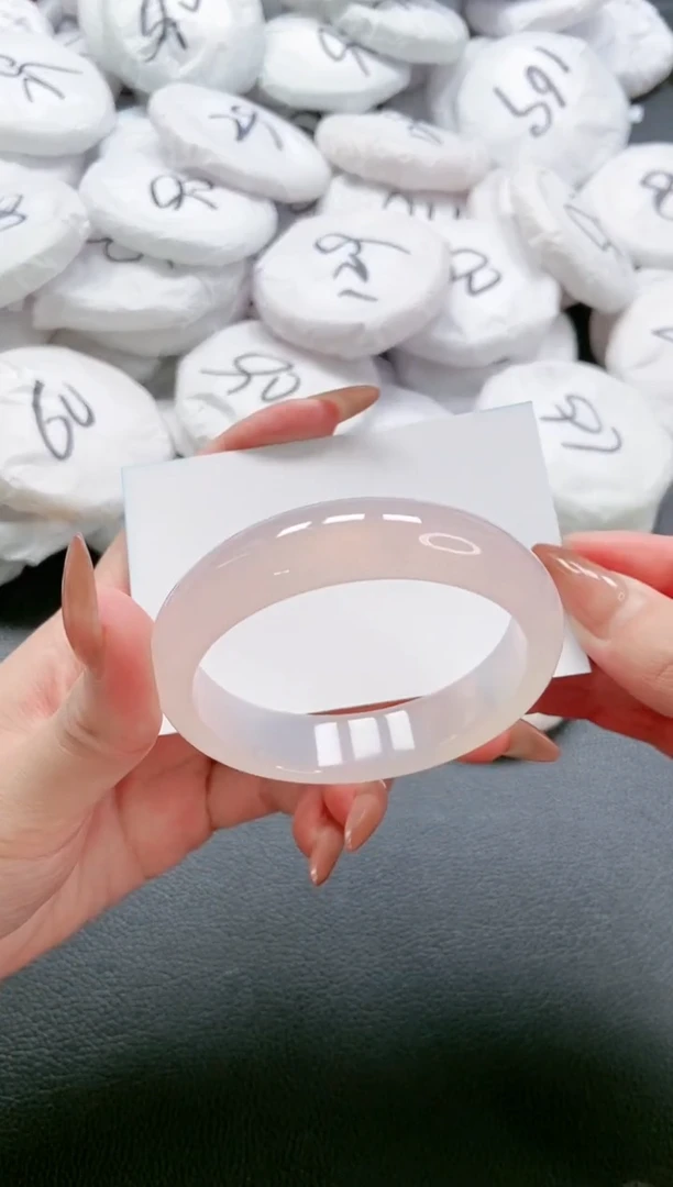 【闪购商品】石英质玉手镯未镶嵌 17L79-56