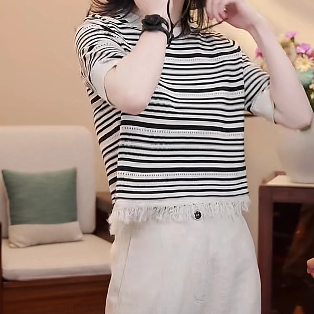 简约圆领拼接下摆流苏格纹针织衫女2025夏季新款显瘦通勤针织衫