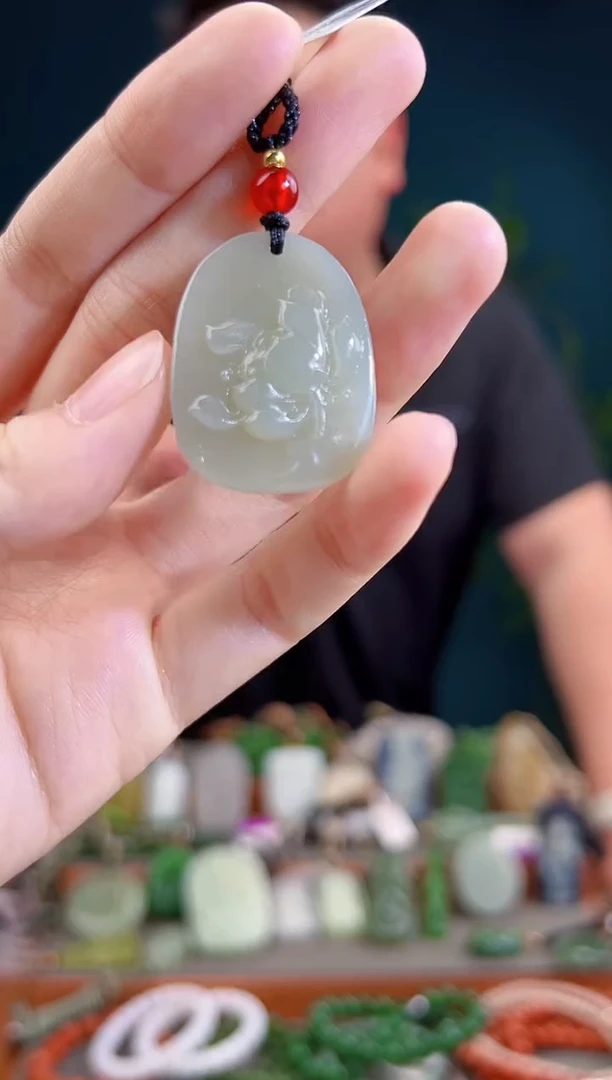 颈饰未镶嵌和田玉一物一证 拍一单发一个