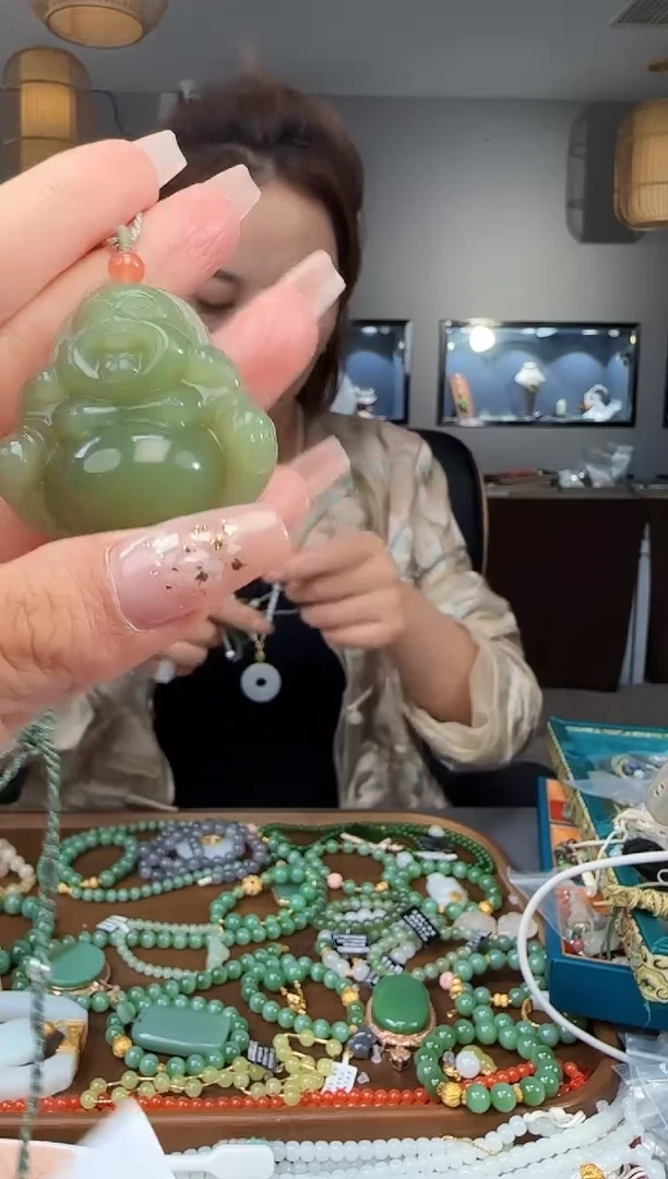 和田玉未镶嵌吊坠(不含链)1