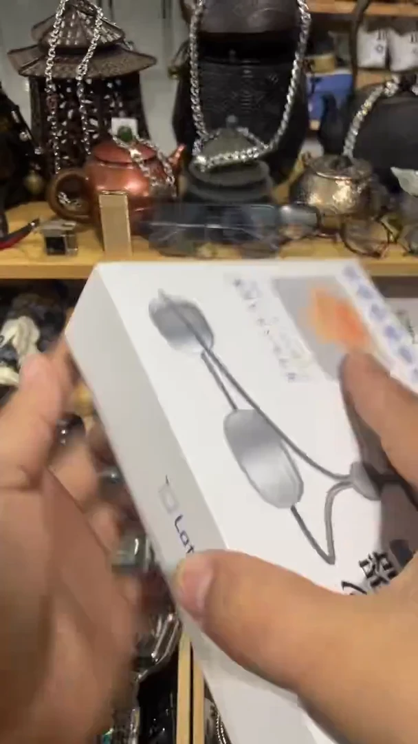 瓷片闪购商品  如图所示