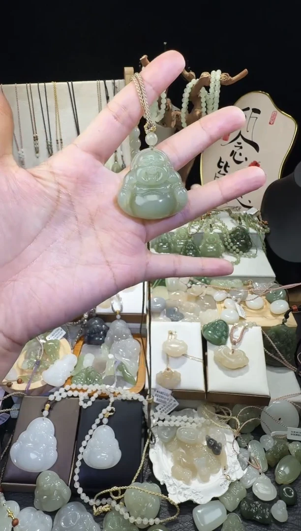 颈饰未镶嵌和田玉若**离35高冰佛公