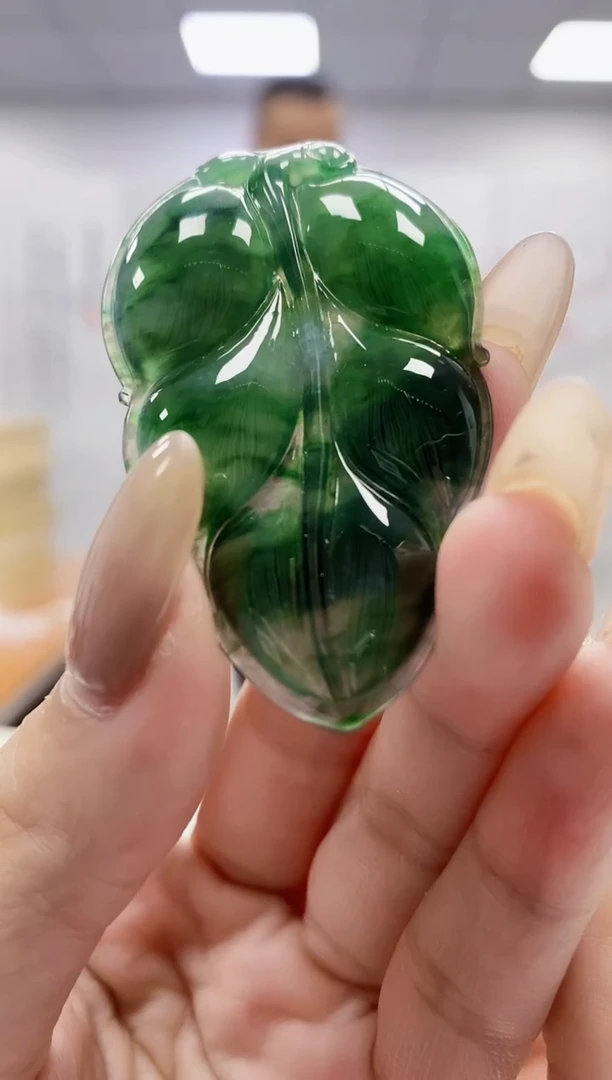 未镶嵌定制翡翠4898lr-毛货挂件50