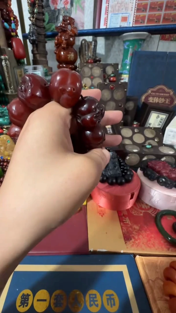 手串琥珀未镶嵌撤店清仓好物分享