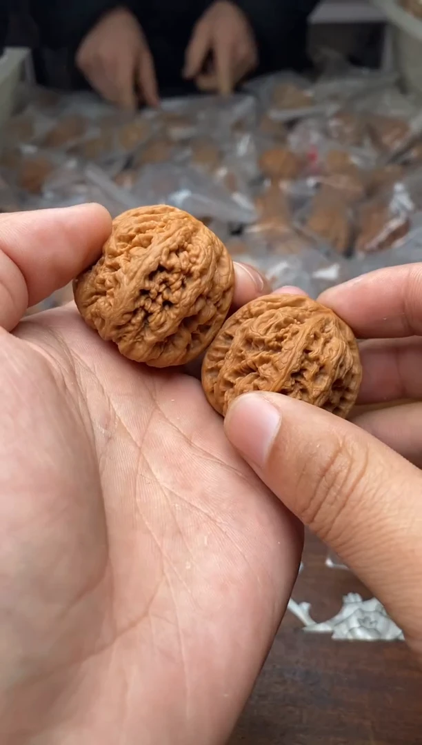 【闪购商品】文玩核桃把件A43号37尺粗筋.团