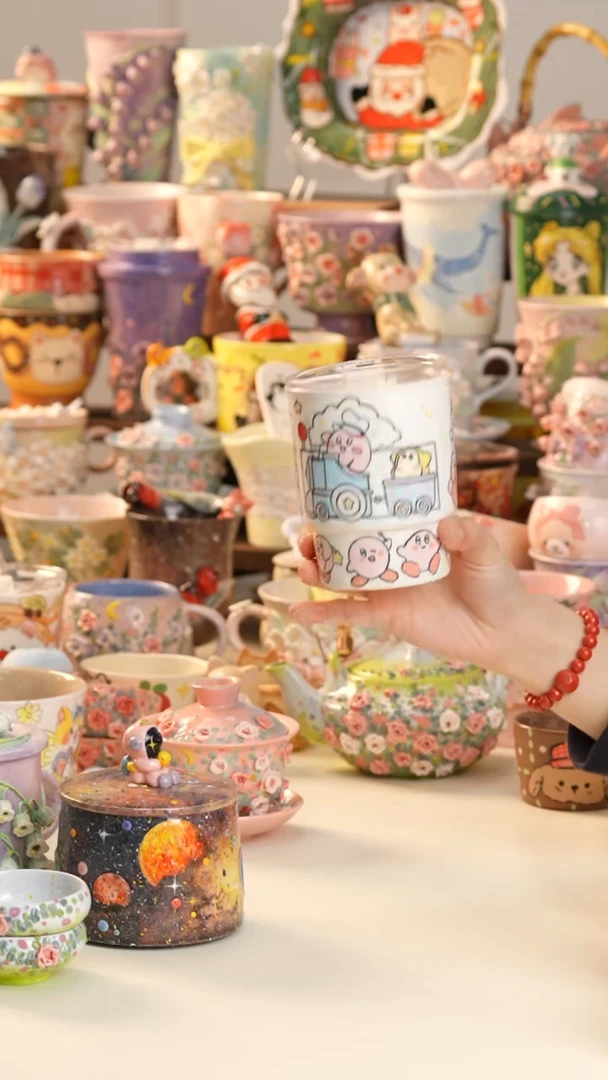 摆件陶景德镇釉下彩手绘设计师款陶瓷