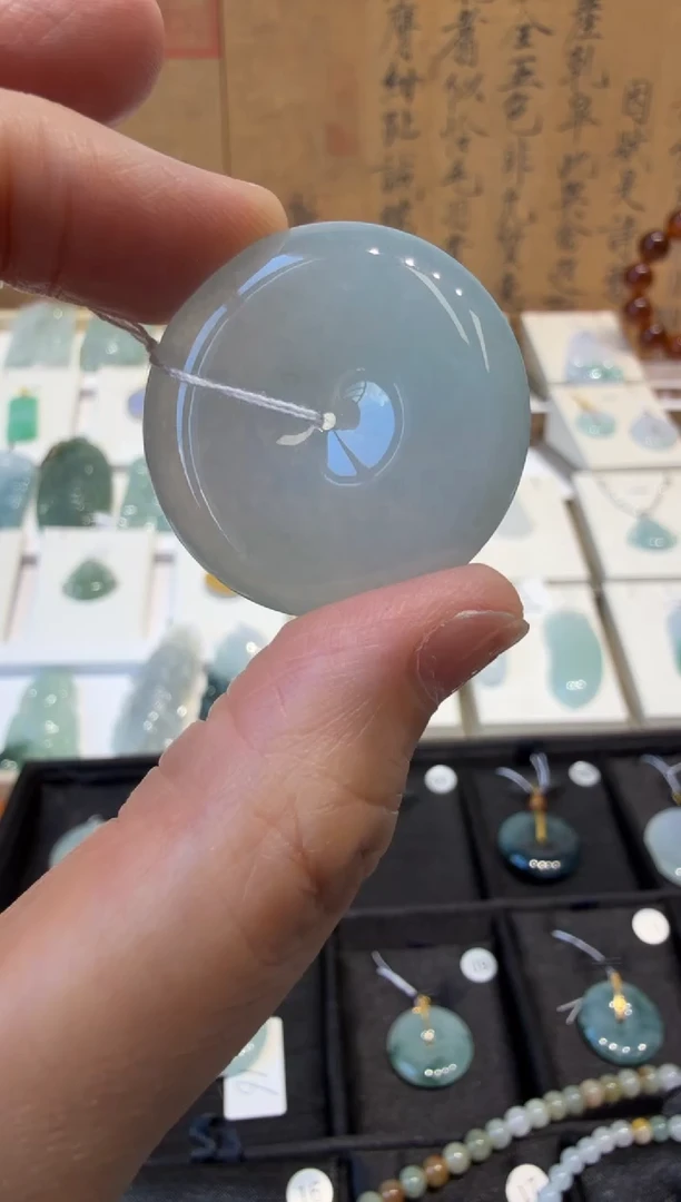 翡翠挂件未镶嵌A货翡翠多样性孤品