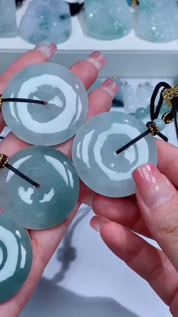 翡翠未镶嵌颈饰吊坠团购多样性发一件