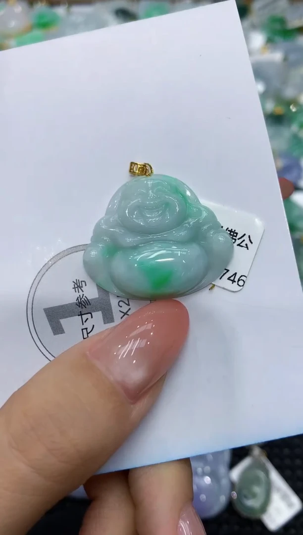 颈饰18K金镶嵌翡翠111111111111
