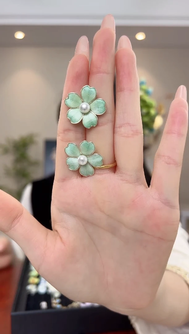 刺绣掐丝绒花耳钉