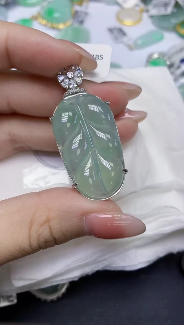 颈饰未镶嵌翡翠天然缅甸翡翠A货百元以上9元证书费自理