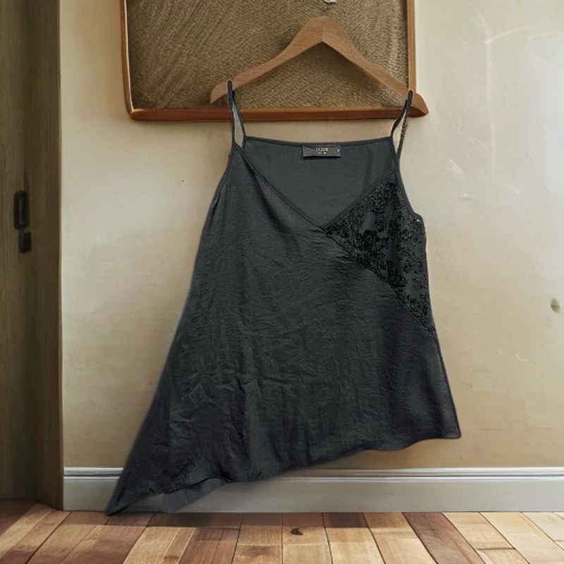 篱君缎面蕾丝新国风丝滑双肩斜裁吊带背心外穿百搭打底无袖内搭