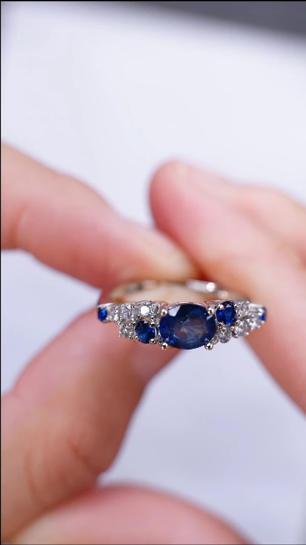 手饰蓝宝石银S925镶嵌手饰