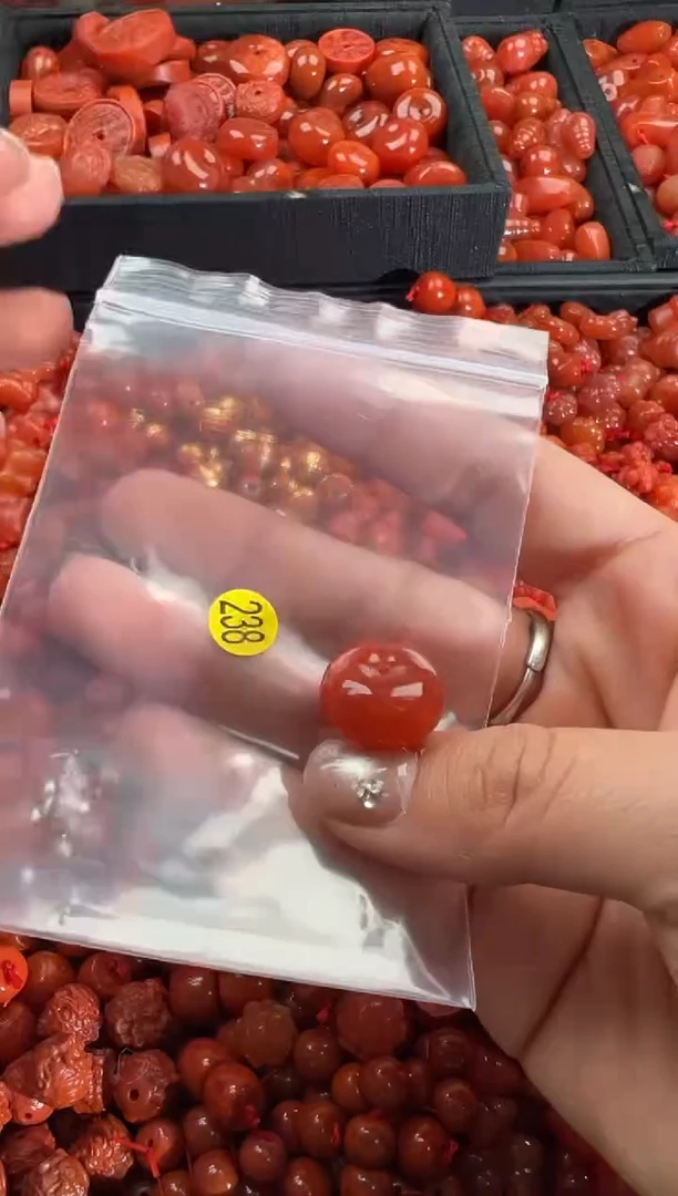 【闪购商品】南红玛瑙颈饰未镶嵌1