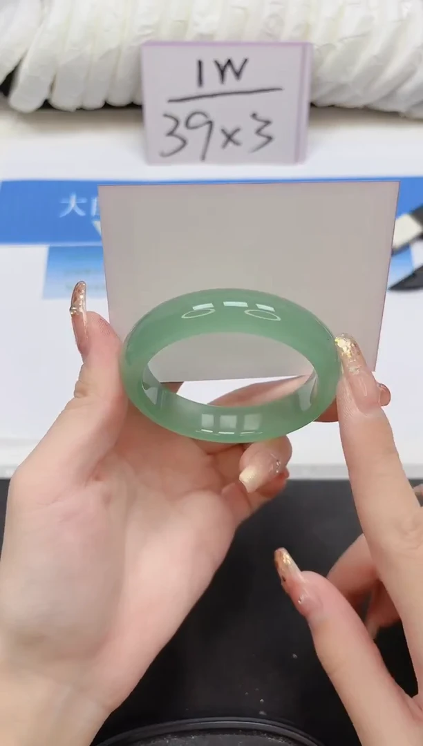 未镶嵌手镯石英质玉87-54