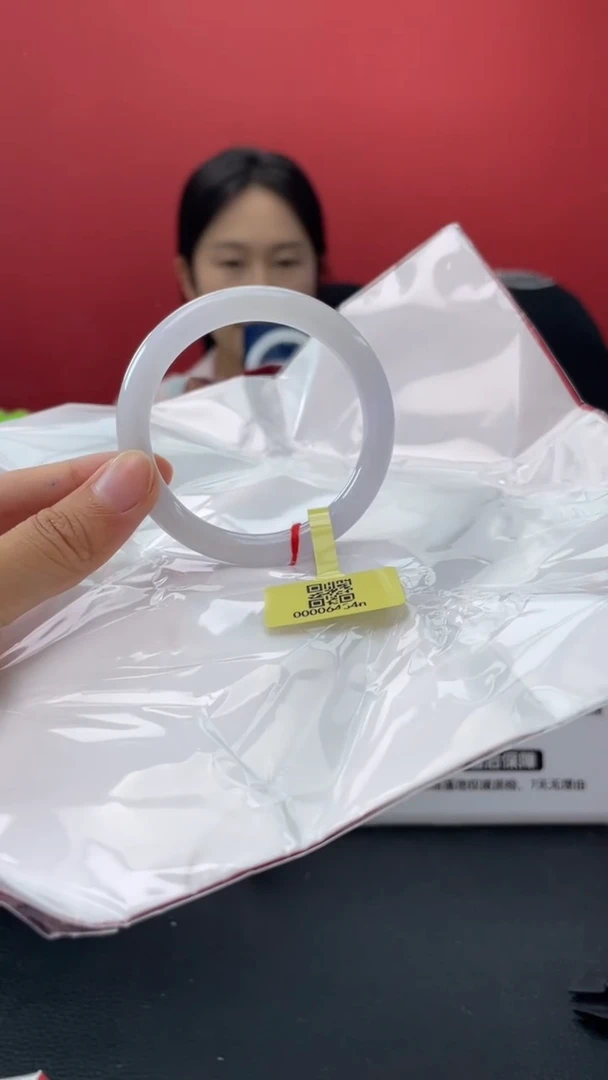 翡翠手镯未镶嵌1       圈口50-52