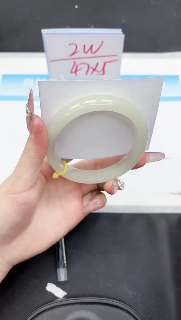 【闪购商品】石英质玉手镯未镶嵌343-65