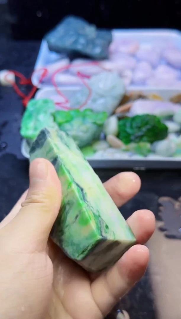 颈饰未镶嵌翡翠删****明051