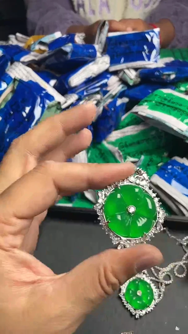 强子收货--所见即所得--多样性发货--HFH2139绿色花开福贵