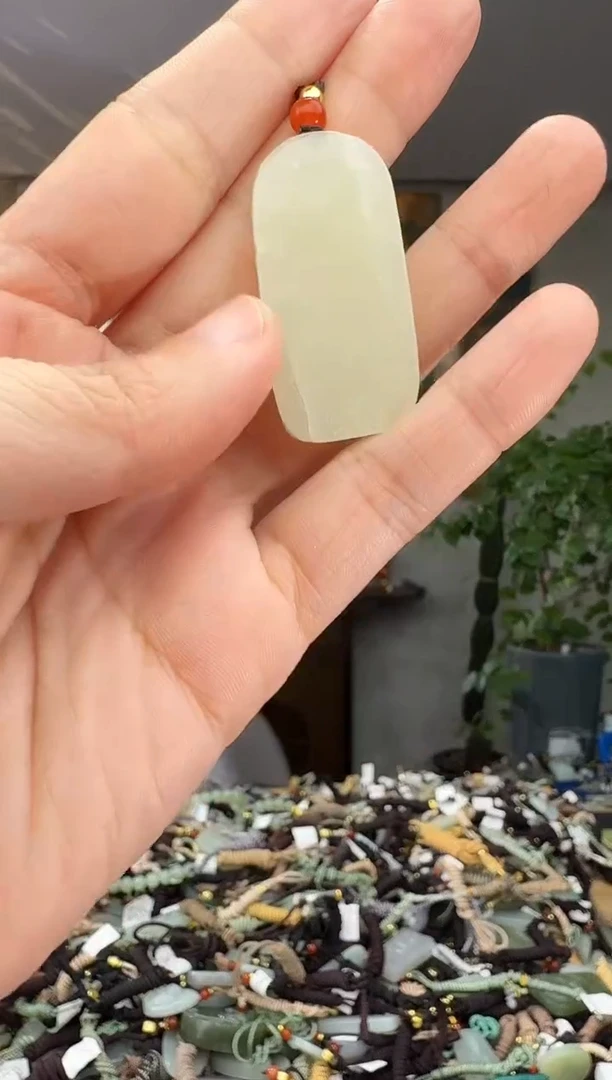 未镶嵌和田玉挂件拍一发一