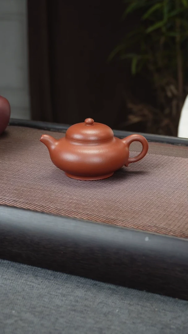 茶壶紫砂询价   朱泥 华颖壶 135CC
