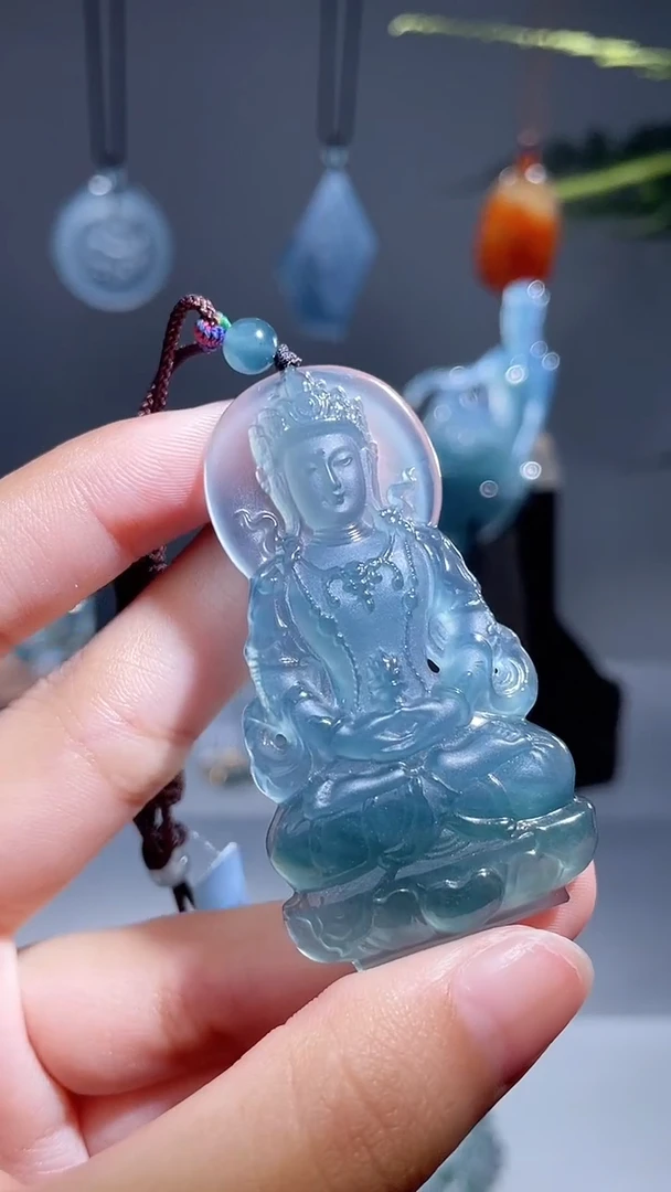 颈饰未镶嵌翡翠度母