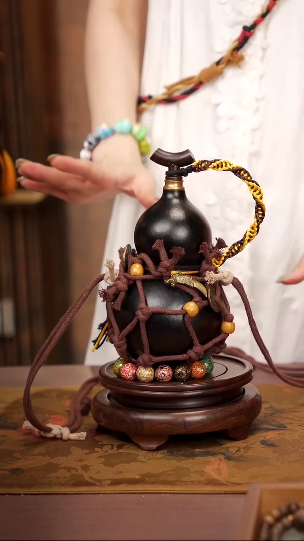 182易林大漆酒葫芦-----68