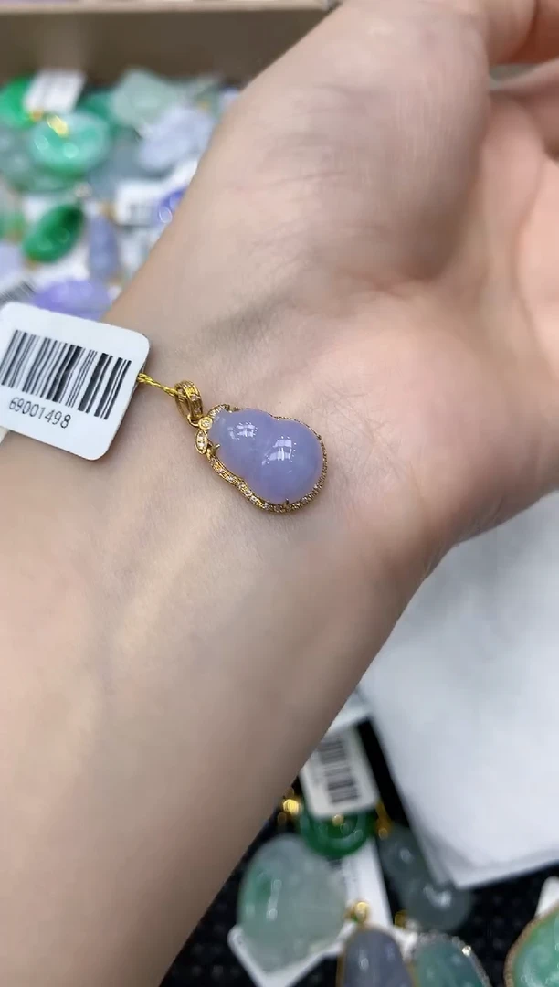 翡翠18K金镶嵌颈饰111111111