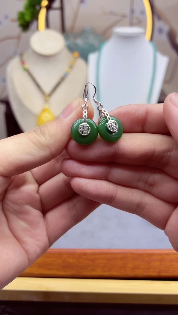 【闪购商品】和田玉耳饰银S925镶嵌E260`````