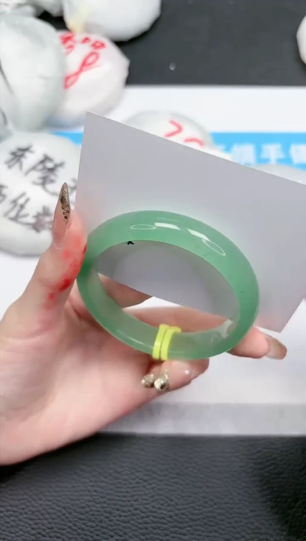 【闪购商品】石英质玉手镯未镶嵌338-57