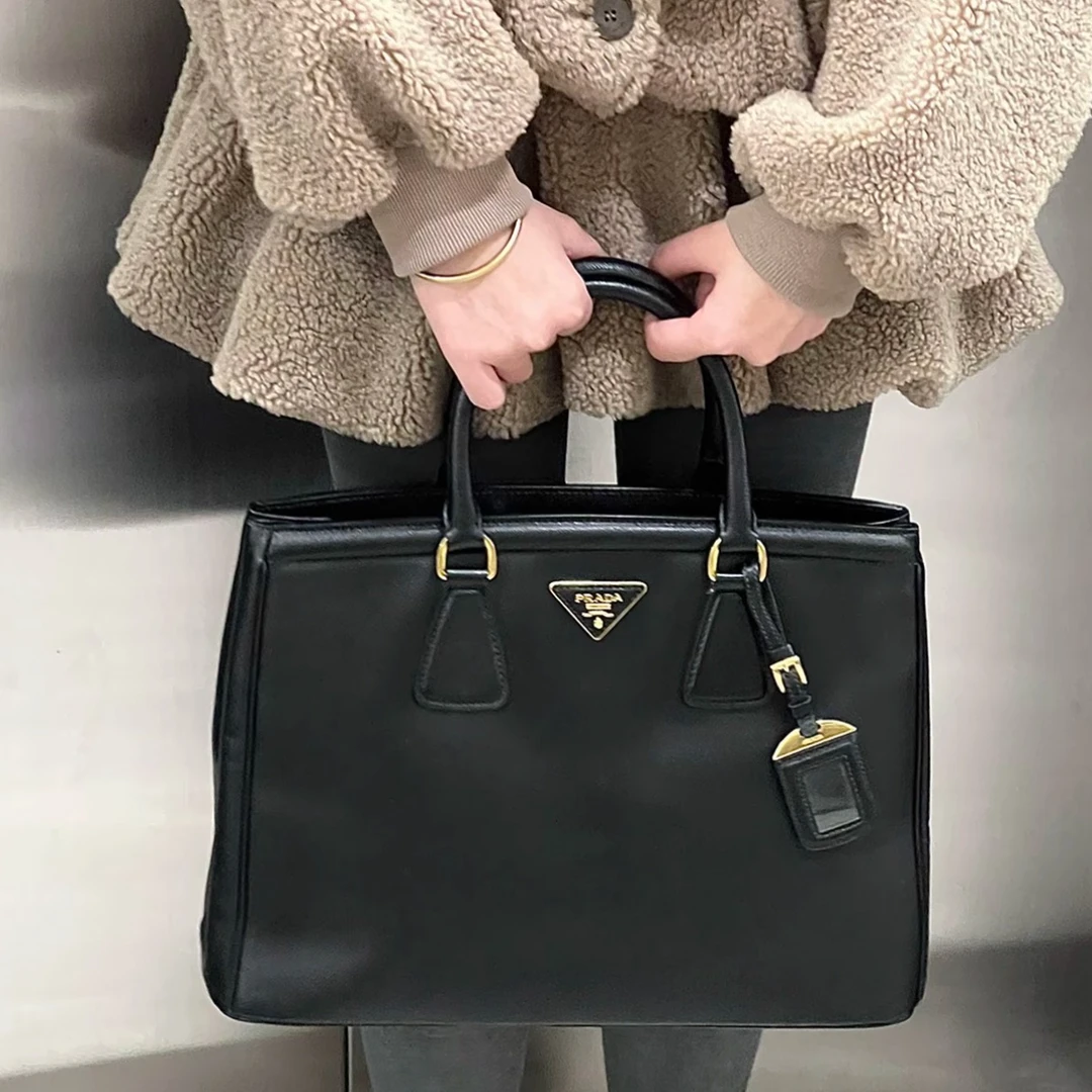 95新 Prada/普拉达 黑色手拿包